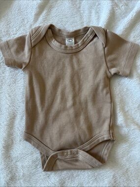 Colored Organics Neutral Brown Short-Sleeve Baby Bodysuit organic cotton